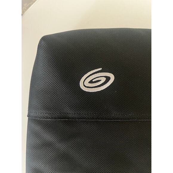 Timbuk2 quilted laptop sleeve Black 14'' x 12” - Picture 2 of 7